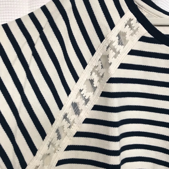 Old Navy Top - Picture 3 of 5